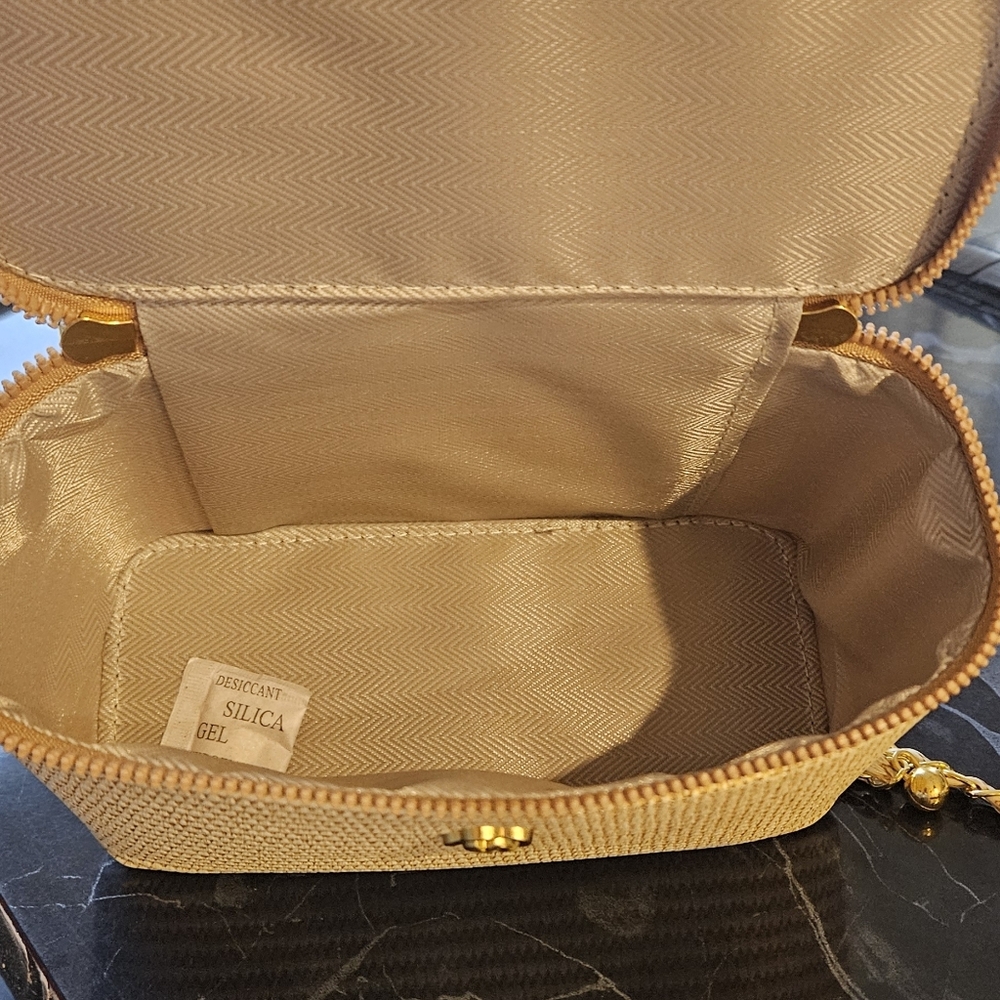 Bag - Picture 4 of 10